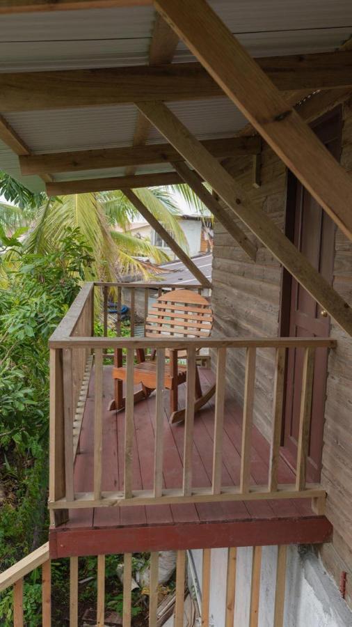 Valerie Emanuel Apartments Bocas del Toro Exterior foto