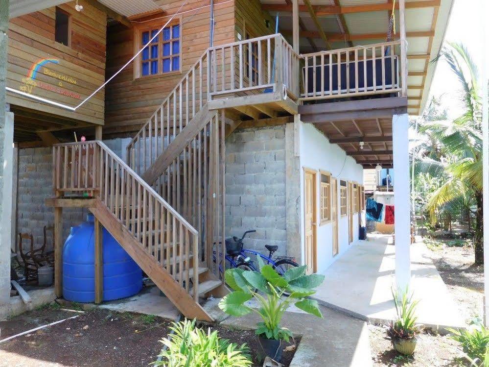 Valerie Emanuel Apartments Bocas del Toro Exterior foto